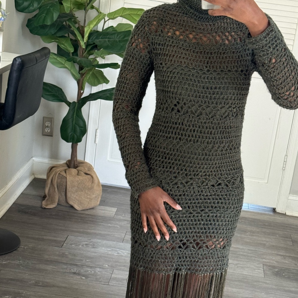 🆕 2025 ZARA FRINGED CROCHET DRESS - Picture 2 of 11